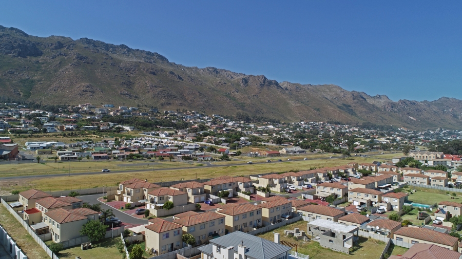 2 Bedroom Property for Sale in Admirals Park Western Cape